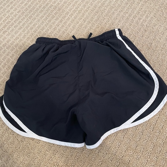 Nike Running Shorts - Picture 2 of 2